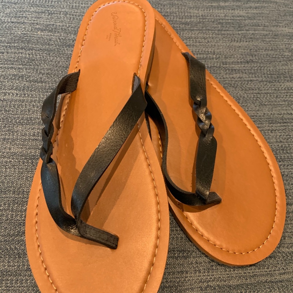 COPY - Universal Thread flip flops